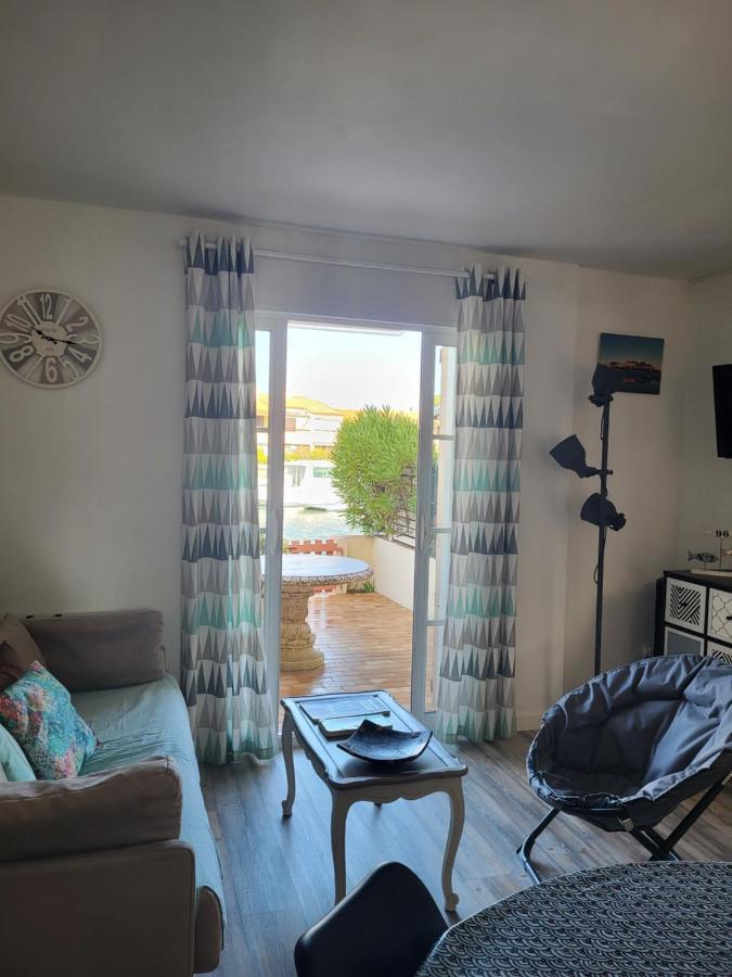 Villa Aux Capellans Sur La Marina Pour 4 Personnes - Vue Marina - Parking - Plage A 5 Min A Pied Сен-Сіпріян Екстер'єр фото